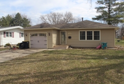 1109 S Moore St, Blue Earth